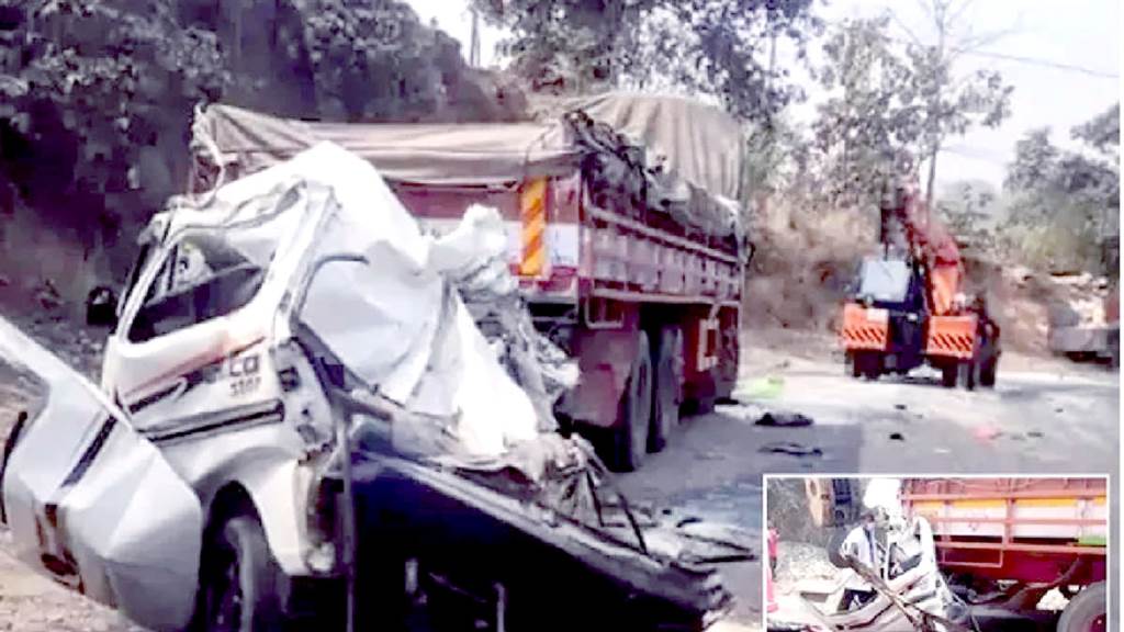 Seven killed in cartruck collision in Gujarats Valsad